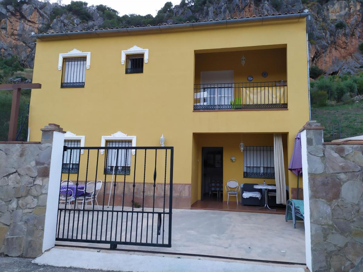 Apartamento El Serrano Benaojan Luaran gambar